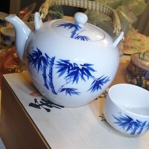 Japanese Porcelain Arita Ware Teapot 6 Bowls Set In Kiri Wood Lided Box